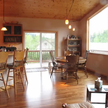 Glacier Creek Lodging-3